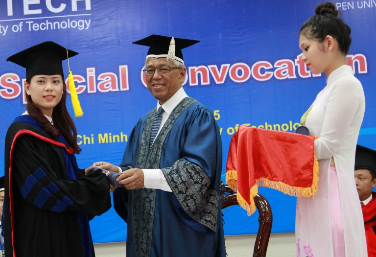 Học viên MBA Quốc tế của HUTECH và Đại học Mở Malaysia OUM nhận bằng Tốt nghiệp 6