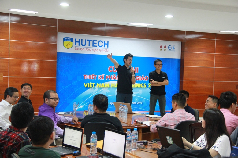 HUTECH students received “Excellent Coding Skill” Award in Vietnam Hackademics 2015. 19