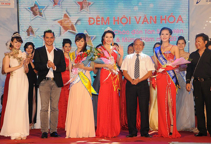 Gặp gỡ “Thí sinh được yêu thích nhất” cuộc thi Hoa hậu hoàn vũ Việt Nam 2015 104