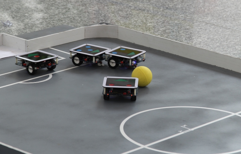 Exciting “HUTECH Soccerbot 2015”. 7