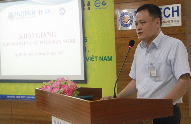 HUTECH khai giảng lớp nghiệp vụ sư phạm dạy nghề 10