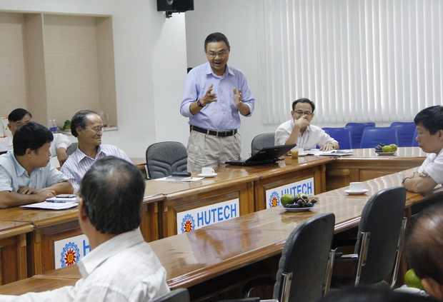 Nhiều ý kiến đóng góp cho Hội nghị "Tăng cường hoạt động nghiên cứu khoa học tại HUTECH" 11