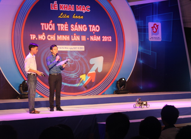 HUTECH được tuyên dương tại Liên hoan Tuổi trẻ Sáng tạo TP.HCM 2012 4