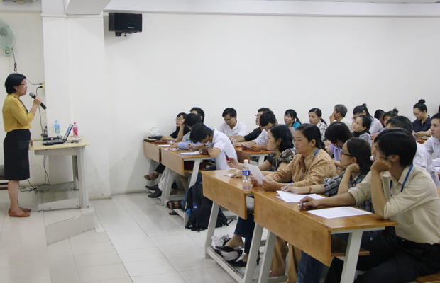 HUTECH tập huấn cán bộ coi thi chuẩn bị cho năm học mới 2012 – 2013 6