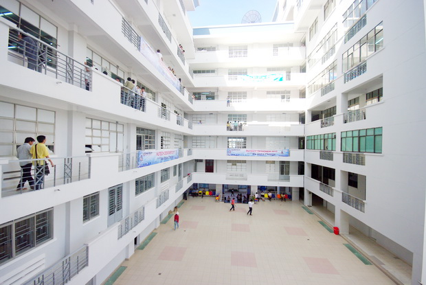 HUTECH – Ngôi trường không khói thuốc 7