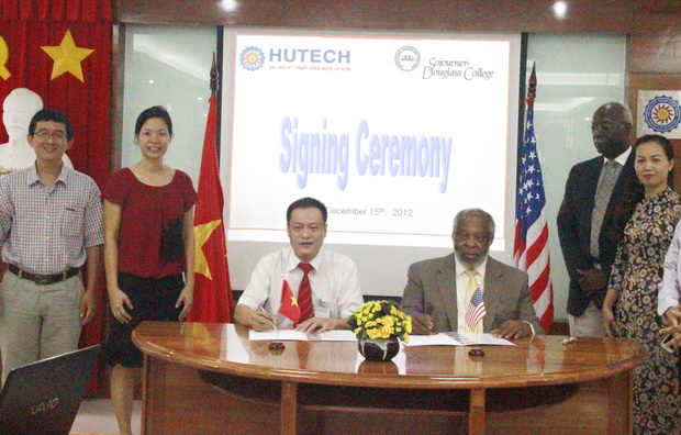 HUTECH ký kết ghi nhớ hợp tác với Đại học Sojourner-Douglass (Hoa Kỳ) 11