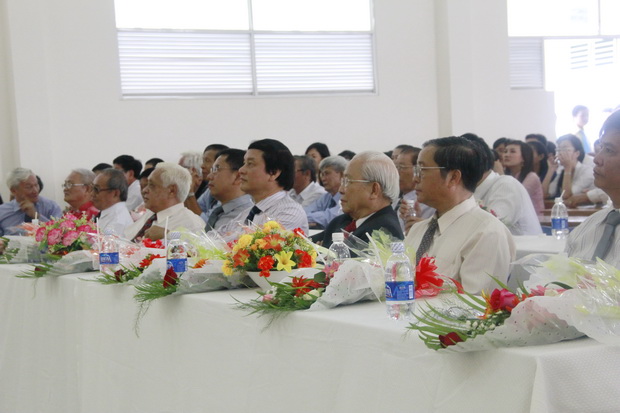 Nhiều đơn vị đến chúc mừng HUTECH nhân ngày Nhà giáo Việt Nam 5