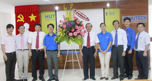 Nhiều đơn vị đến chúc mừng HUTECH nhân ngày Nhà giáo Việt Nam 11