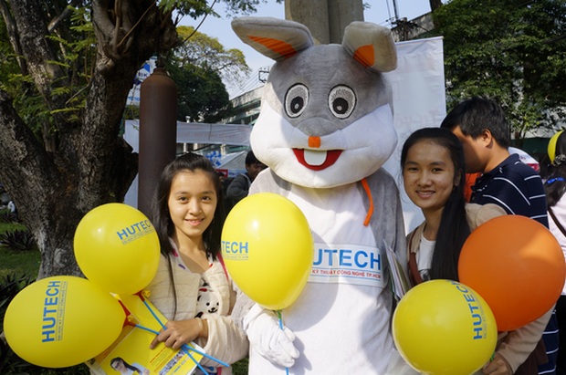 Bổ ích với Ngày hội Tư vấn Tuyển sinh – Hướng nghiệp 2013 cùng HUTECH 5