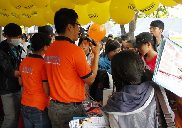 Sôi nổi, bổ ích với Ngày hội Tư vấn tuyển sinh - hướng nghiệp 2013 tại Cần Thơ 13