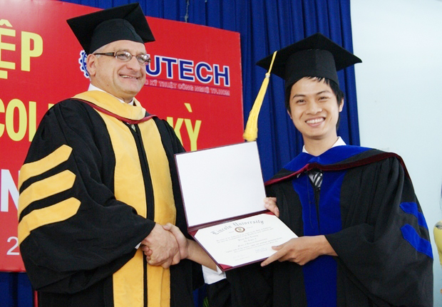 Tuyển sinh sớm Cử nhân Quản trị kinh doanh Quốc tế tại HUTECH 46