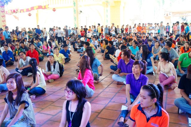 Tưng bừng khai mạc Hội trại "Tiếp lửa HUTECH 2013"  32