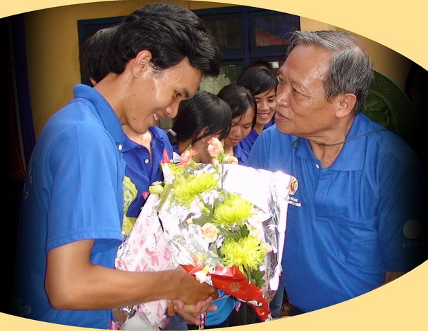 Thầy Kiều Tuân - Gương mặt trí thức tiêu biểu năm 2012 129