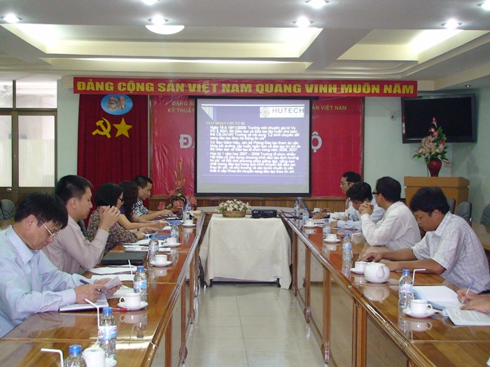 Lãnh đạo Bộ Giáo dục & Đào tạo thăm và làm việc với HUTECH 5