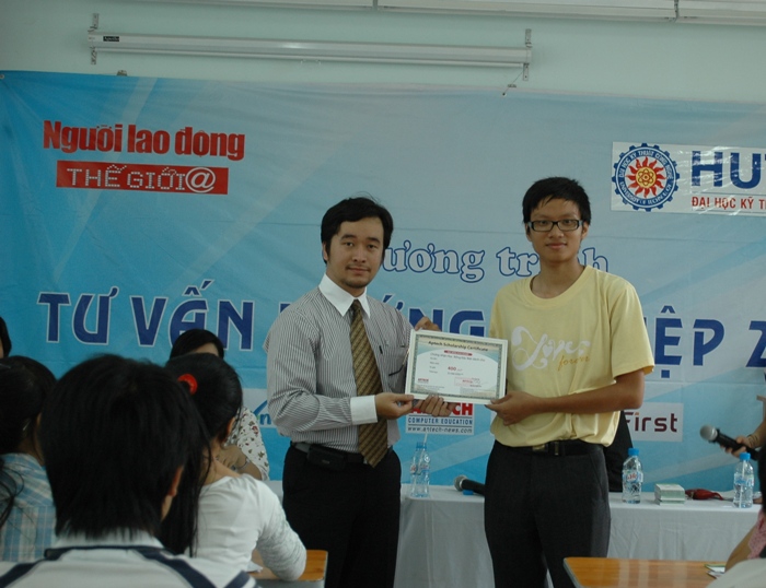 Tư vấn hướng nghiệp cho sinh viên đang theo học ngành Công nghệ thông tin 12