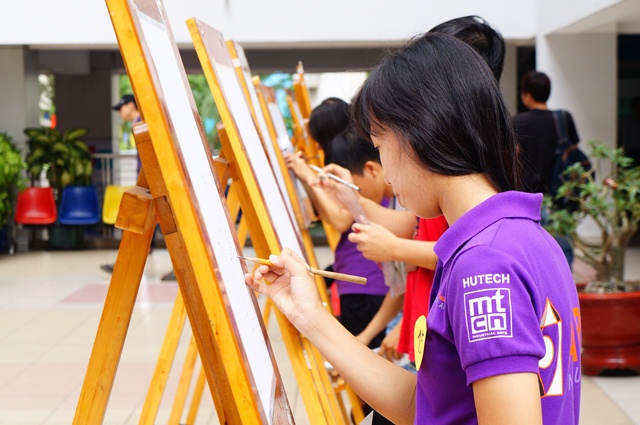 CLB Mỹ thuật trẻ HUTECH: Nơi ươm mầm những tài năng thiết kế trẻ 5
