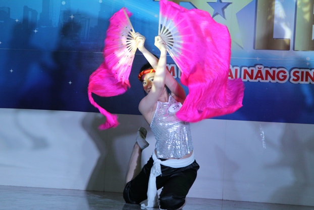 Đêm Bán kết 2 “HUTECH’s Got Talent 2015”: Cuồng nhiệt và rực lửa tài năng 15