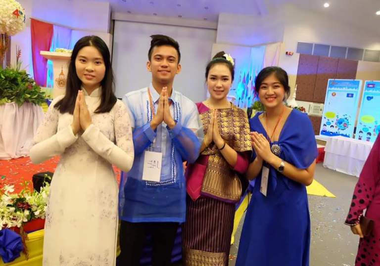 Sinh viên HUTECH khám phá hành trình Asean Youth Camp 2015 tại Thái Lan