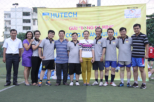 Giải bóng đá lớn nhất năm của Cán bộ - Giảng viên – Nhân viên HUTECH chính thức khởi tranh 668