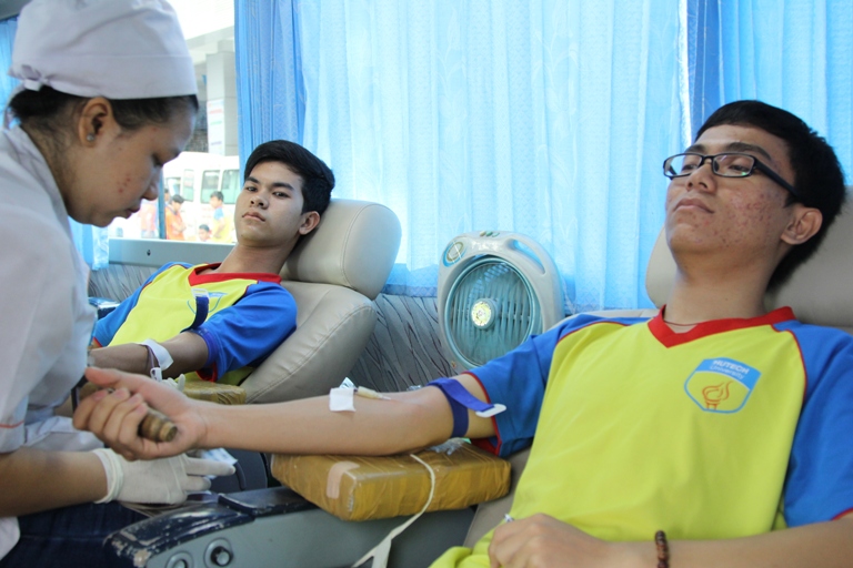 "Share a drop of blood – Give a spark of hope" 13