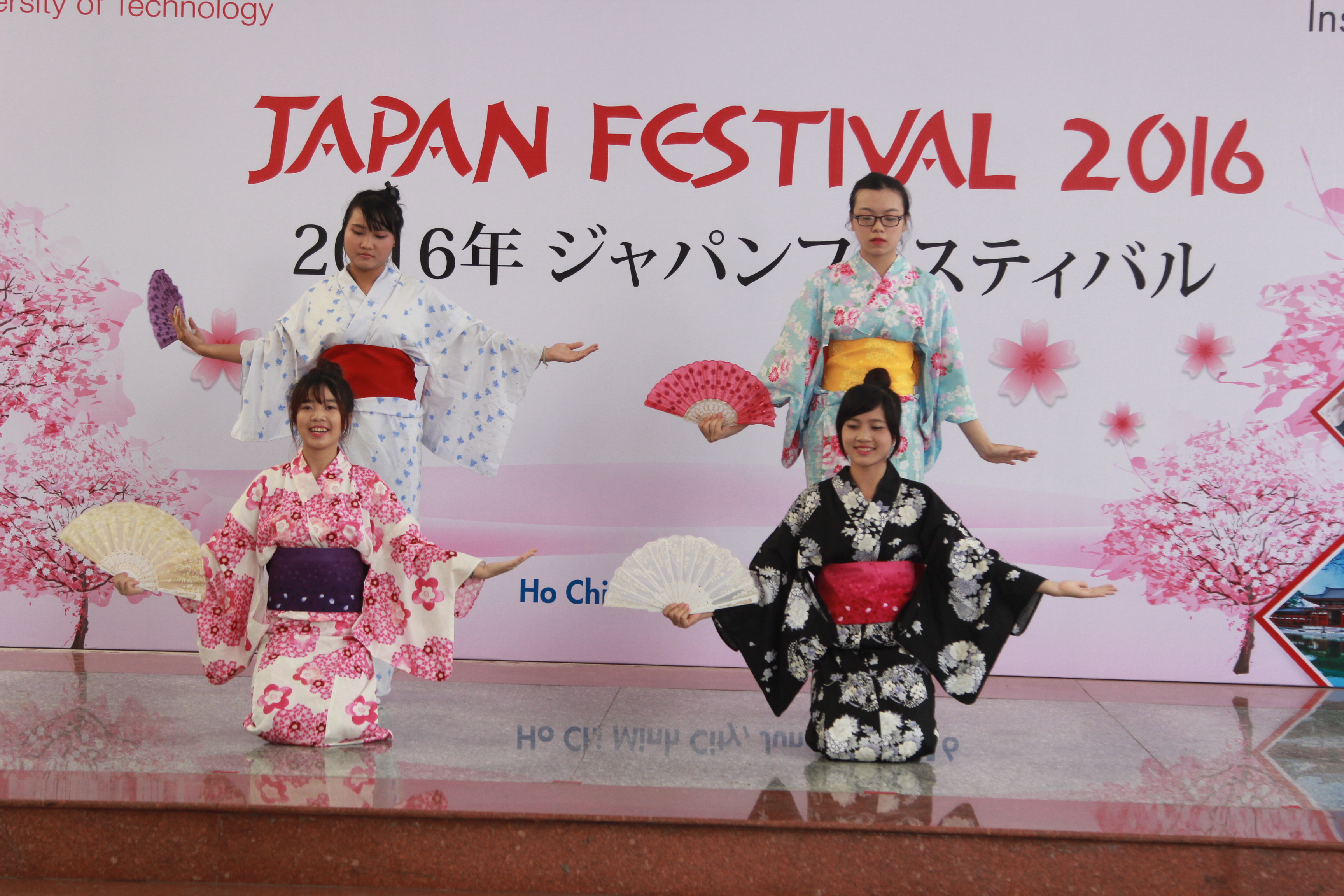 Rực rỡ không gian Lễ hội văn hóa Nhật Bản tại HUTECH 37
