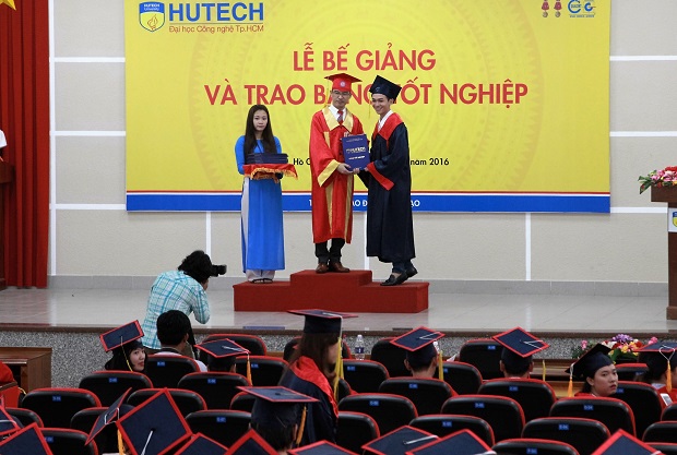 HUTECH tổ chức Lễ tốt nghiệp cho 453 tân Kỹ sư, Cử nhân 25
