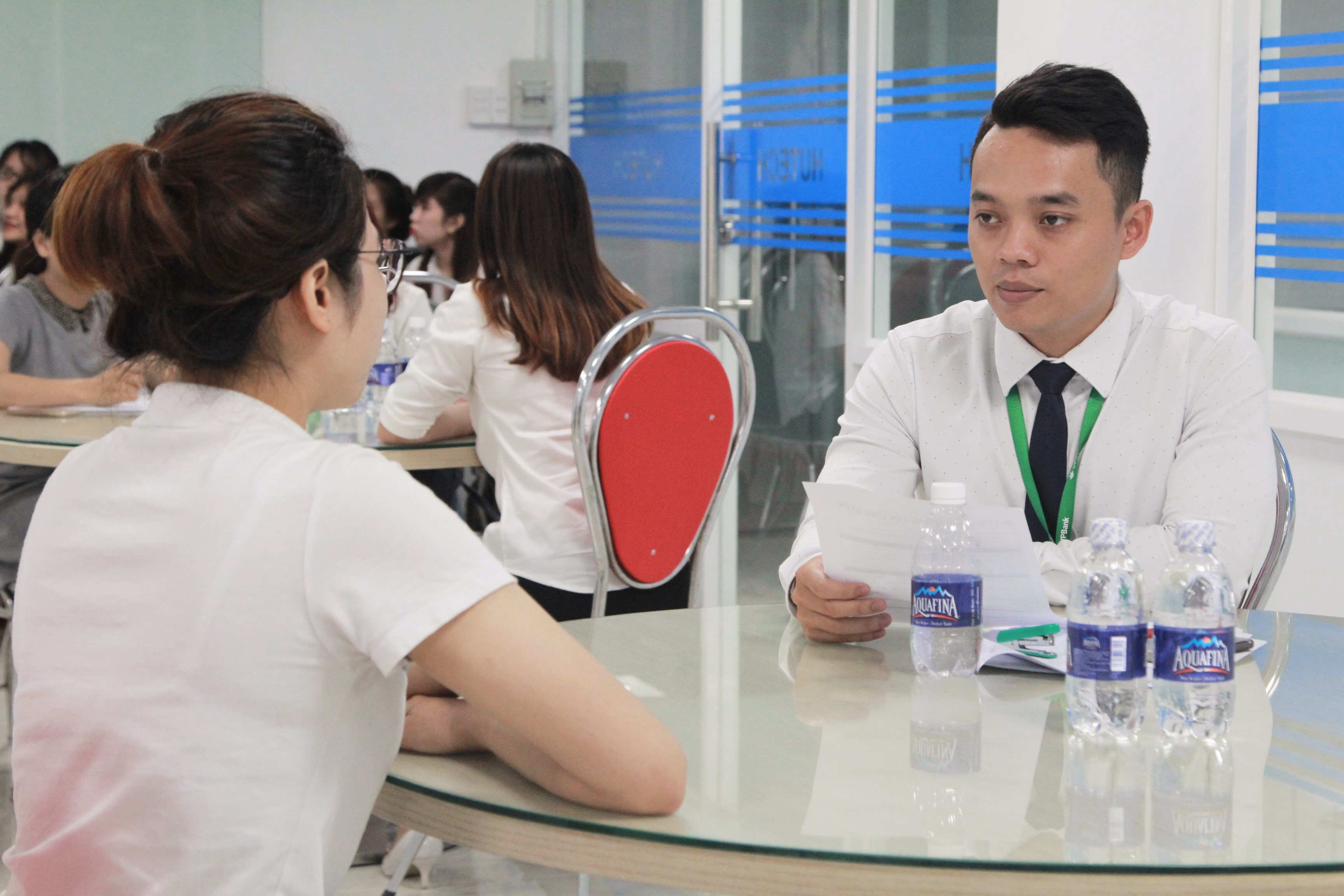 Nắm bắt cơ hội tuyển dụng để “Khởi nghiệp cùng VP Bank 2016” 35