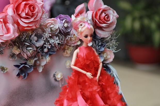 thiết kế thời trang búp bê Barbie