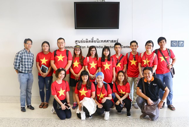Sinh viên HUTECH sinh hoạt ngoại khóa hè 2016 tại Thái Lan 15