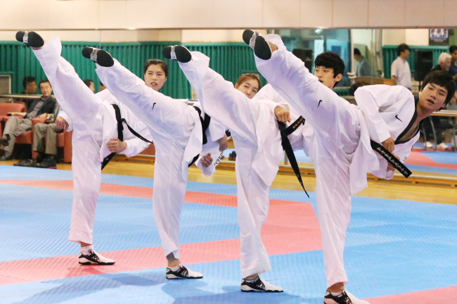 Sinh viên HUTECH giành Huy chương Vàng Taekwondo tại HCUS GAMES 3 91