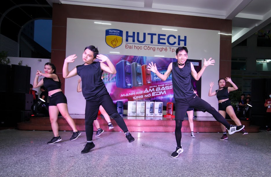 Nhóm  nhảy W.S.C đăng quang “HUTECH DANCER” 2016 120