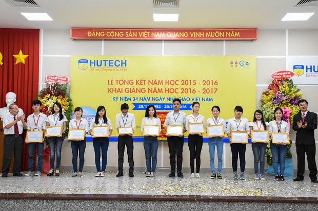 04 nữ sinh HUTECH được nhận học bổng của Microsoft Việt Nam