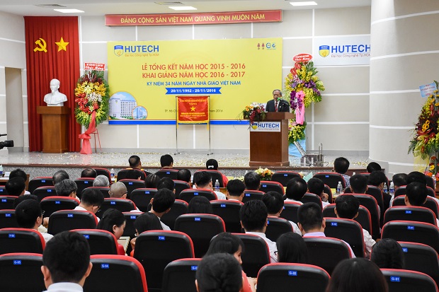 HUTECH tưng bừng Khai giảng năm học mới và chào mừng ngày Nhà giáo Việt Nam 20/11