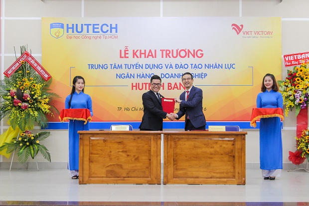 HUTECH khai trương Trung tâm Tuyển dụng & Đào tạo Nhân lực Ngân hàng - Doanh nghiệp