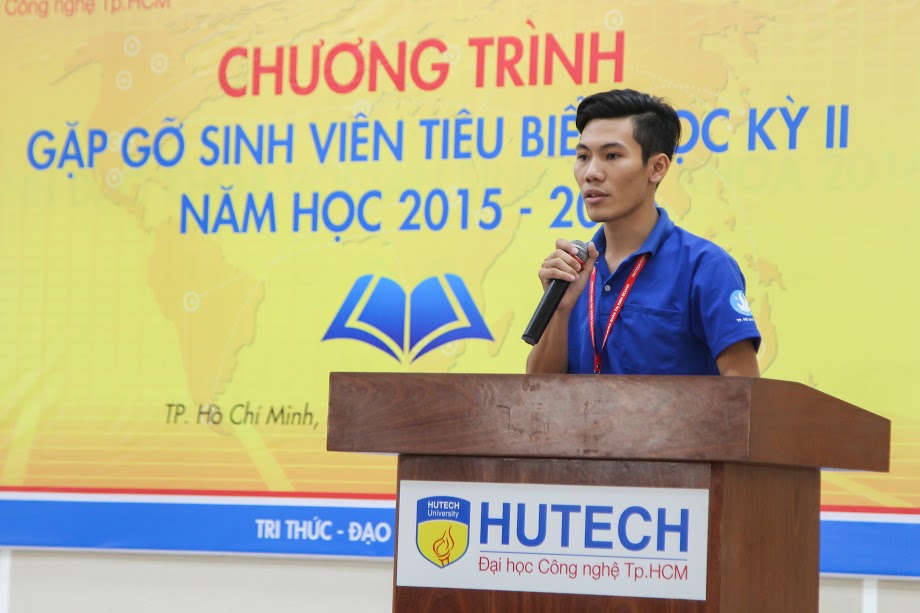 Khoa QTDL-NH-KS, KT-MT, KHXH&NV, Dược, Luật và CNSH-TP-MT khen thưởng sinh viên tiêu biểu 81