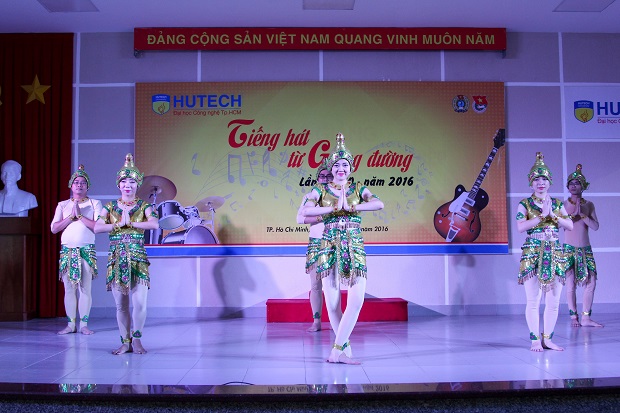 Nhiều phần thi hấp dẫn trong Hội thi Tiếng hát từ giảng đường năm 2016