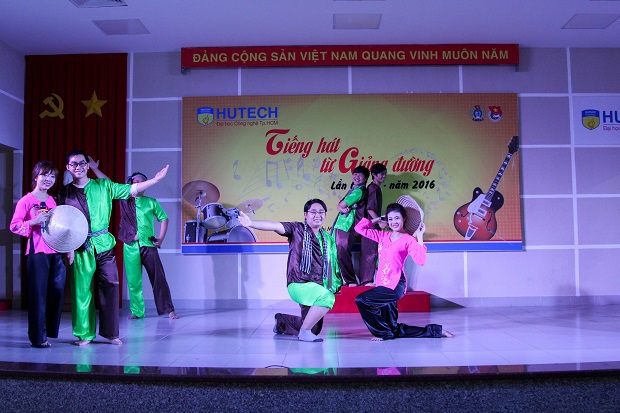 Nhiều phần thi hấp dẫn trong Hội thi Tiếng hát từ giảng đường năm 2016