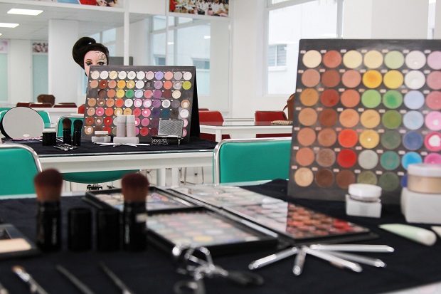 Lớp học Trang điểm theo phong cách Nhật tại HUTECH có gì thú vị?