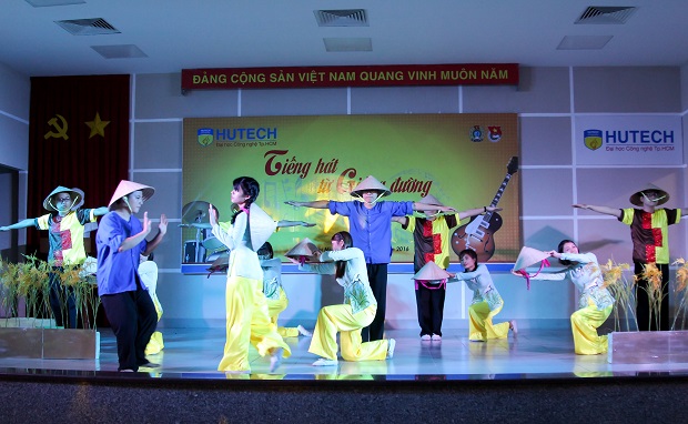 Nhiều phần thi hấp dẫn trong Hội thi Tiếng hát từ giảng đường năm 2016