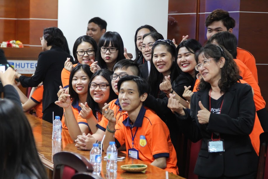 Đoàn Giảng viên Thái Lan thăm và giao lưu cùng sinh viên HUTECH 47