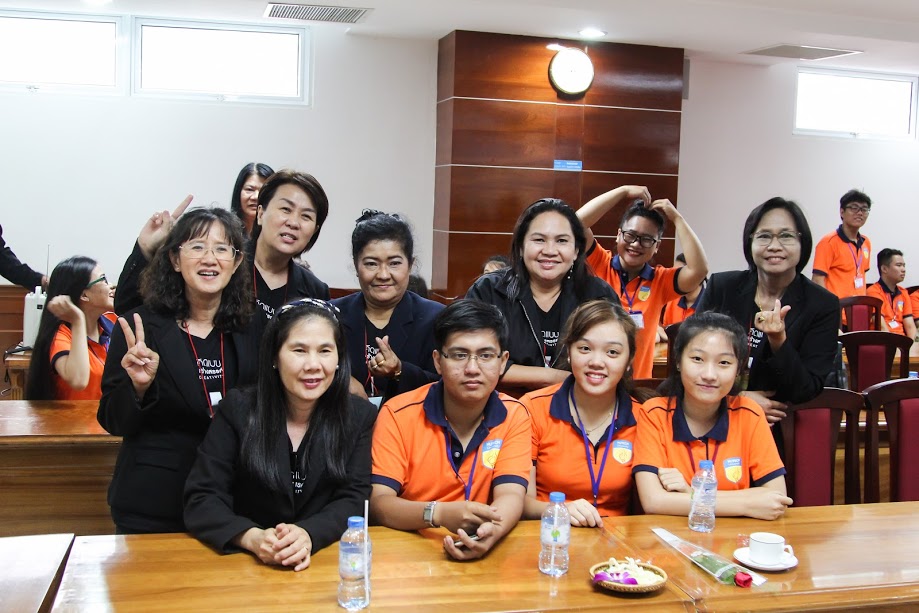 Đoàn Giảng viên Thái Lan thăm và giao lưu cùng sinh viên HUTECH 49