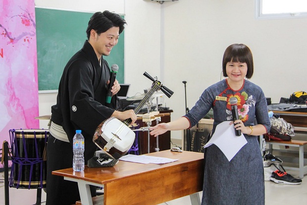Sinh viên HUTECH thăng hoa cảm xúc âm nhạc cùng Đoàn nghệ sĩ Nhật Bản