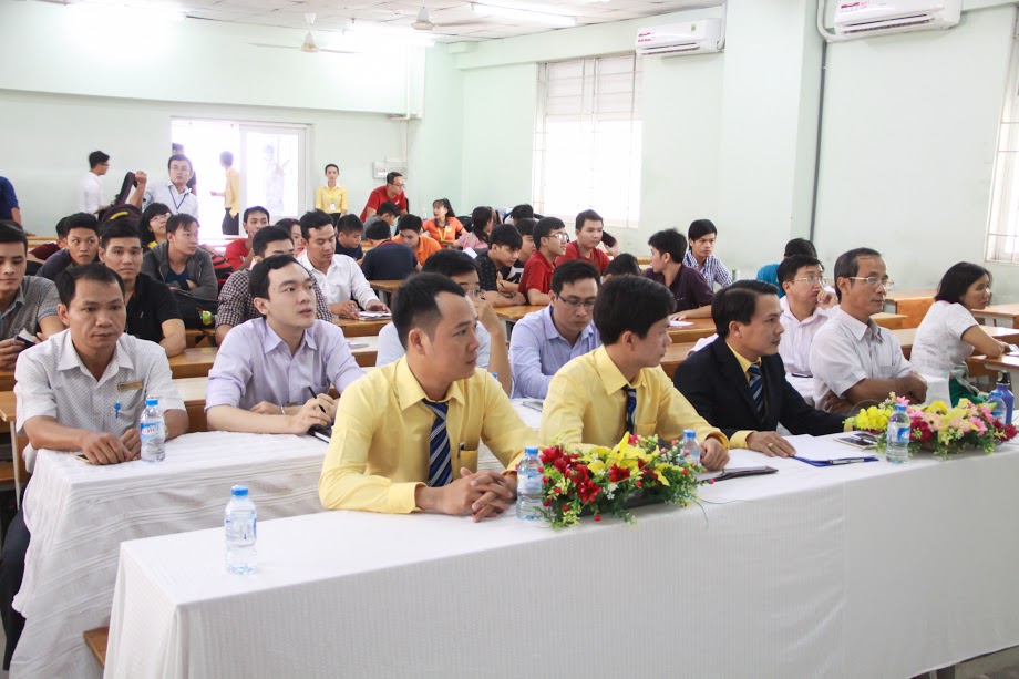 Sinh viên Khoa Xây dựng cập nhật công nghệ dự ứng lực cùng Nam Cong Group 10