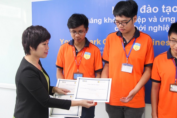 bà Nguyễn Thị Phương Lan – Phó trưởng Phòng Trung tâm Hỗ trợ doanh nghiệp nhỏ và vừa, Phòng Thương mại và Công nghiệp Việt Nam