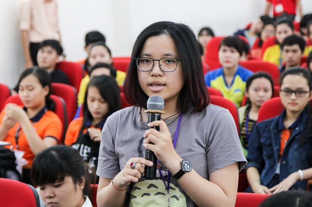 HUTECH và YES Center tổ chức hội thảo về  kỹ năng khi làm việc tại nước ngoài