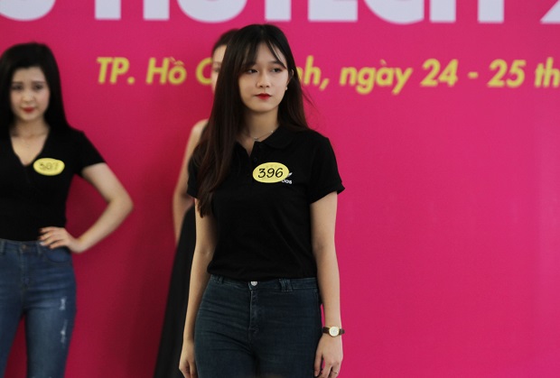 Sau 2 Vòng Sơ khảo diễn ra trong sự hào hứng, cổ vũ cuồng nhiệt của các bạn sinh viên HUTECH, 50 gương mặt xuất sắc nhất cuộc thi do Ban giám khảo và khán giả bình chọn đã lộ diện và bước tiếp vào Vòng Bán kết.