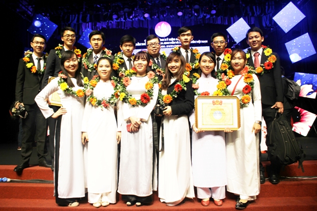 HUTECH có 19 sinh viên đạt danh hiệu “Sinh viên 5 tốt” cấp Thành