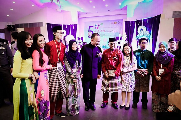Sinh viên HUTECH với hành trình "ASEAN YOUTH CAMP" 2016 8