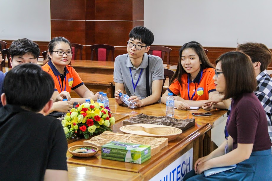 Sinh viên Hàn Quốc tham dự “Global Student Startup Springboard” tại HUTECH 51