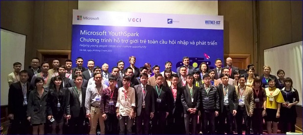 04 nữ sinh HUTECH được nhận học bổng của Microsoft Việt Nam
